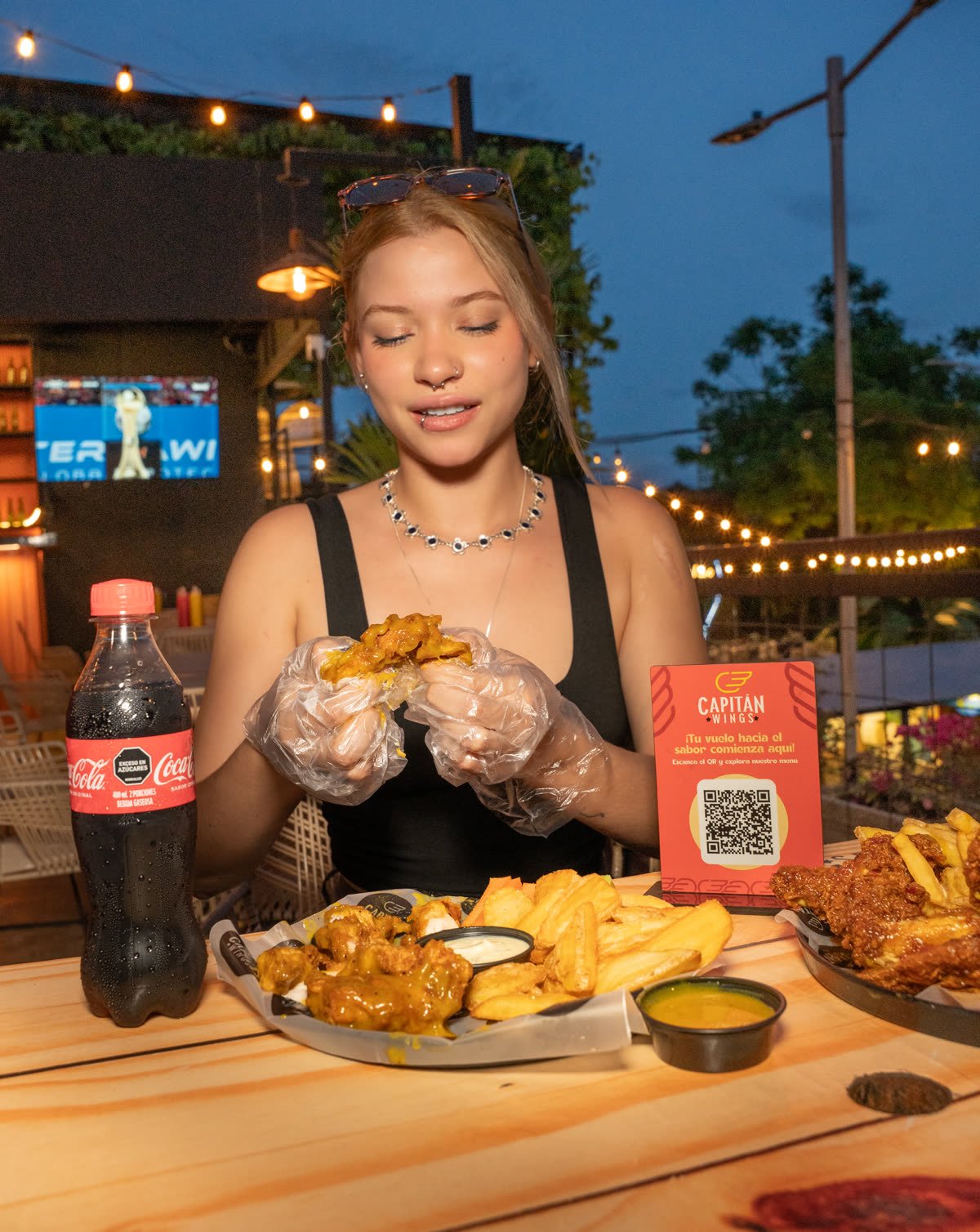 Mesa Capitán Wings